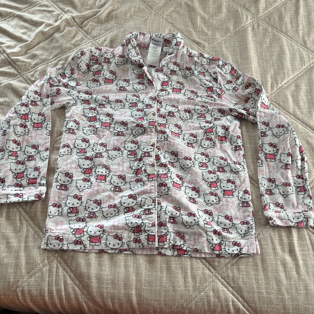 Hello Kitty Sanrio White Pink All-Over Flannel Button Down Pajama Set Small